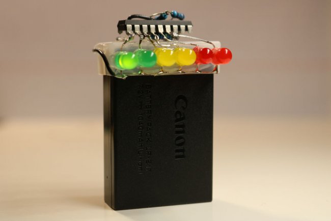Светодиодный вольтметр для аккумуляторов фотоаппаратов Canon