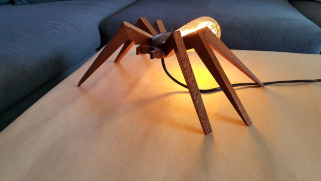 Лампа в форме паука