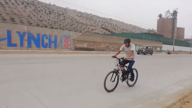 Скоростной велосипед для бездорожья (18 скоростей, мотор 50 кубов)