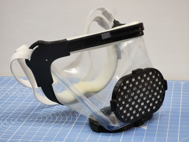 Уникальная самодельная маска со сменными фильтрами -стопкоронавирус